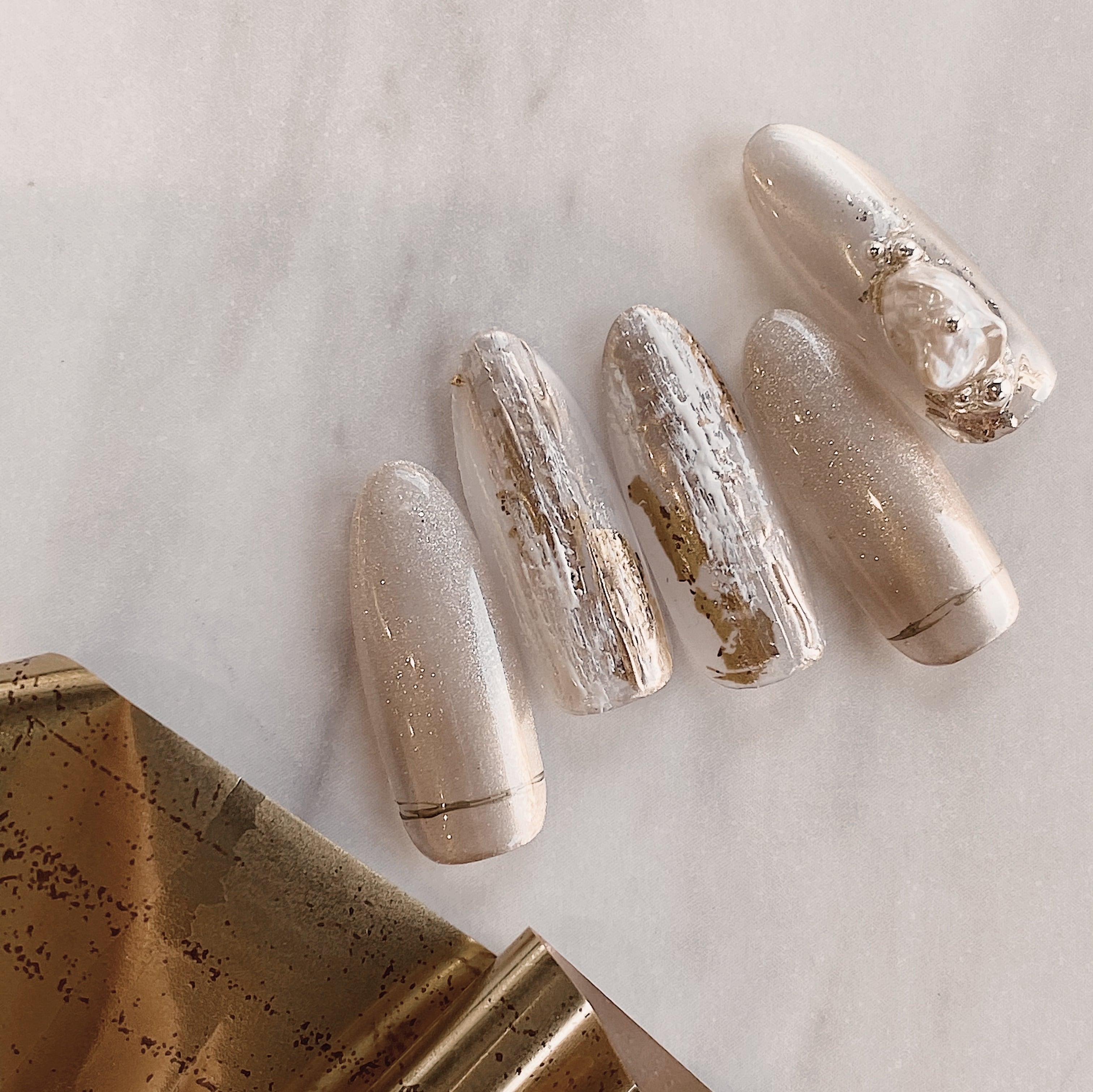 Atelier Novel - Baum Matte Gold foil F632