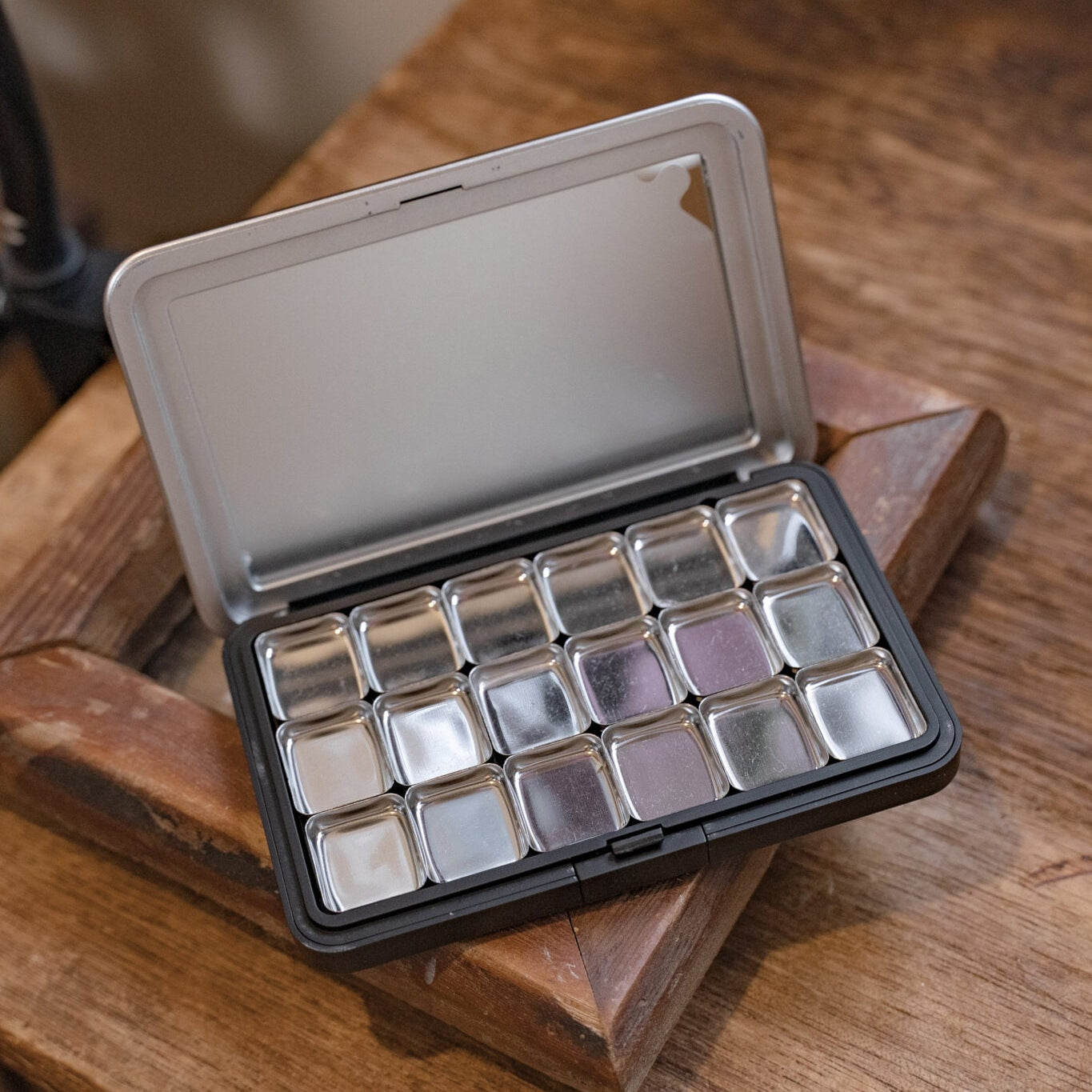 GINA - Gel Dispensing Box