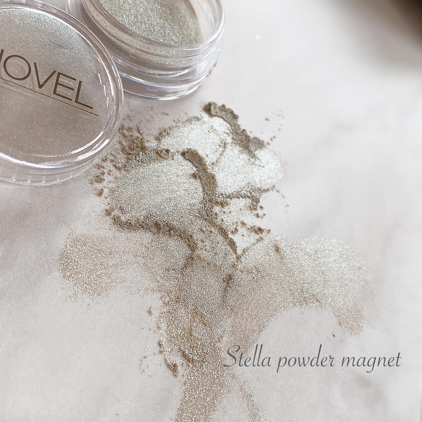 Atelier Novel  - Stella Powder Magnet G146