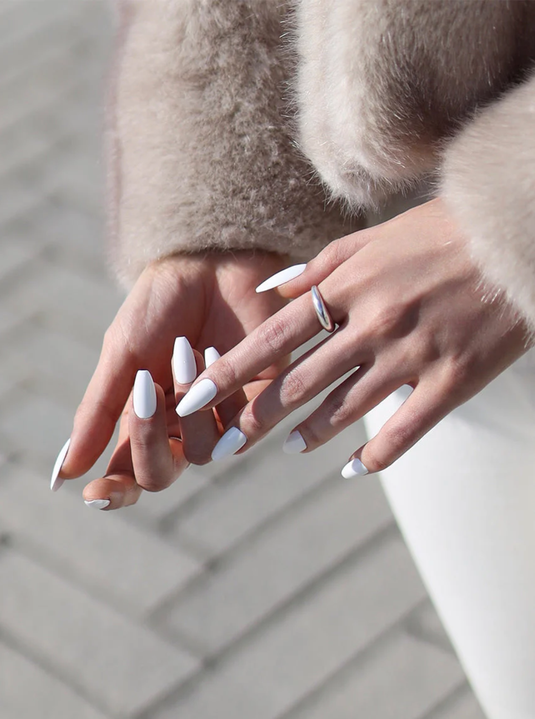 DVOK - DP01 Vanta White