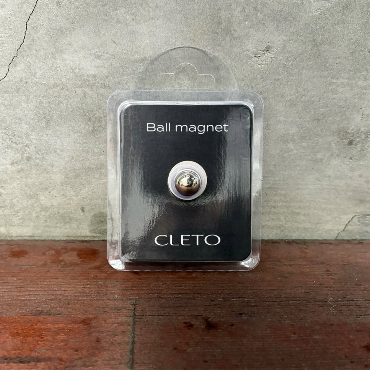 CLETO - Ball Magnet