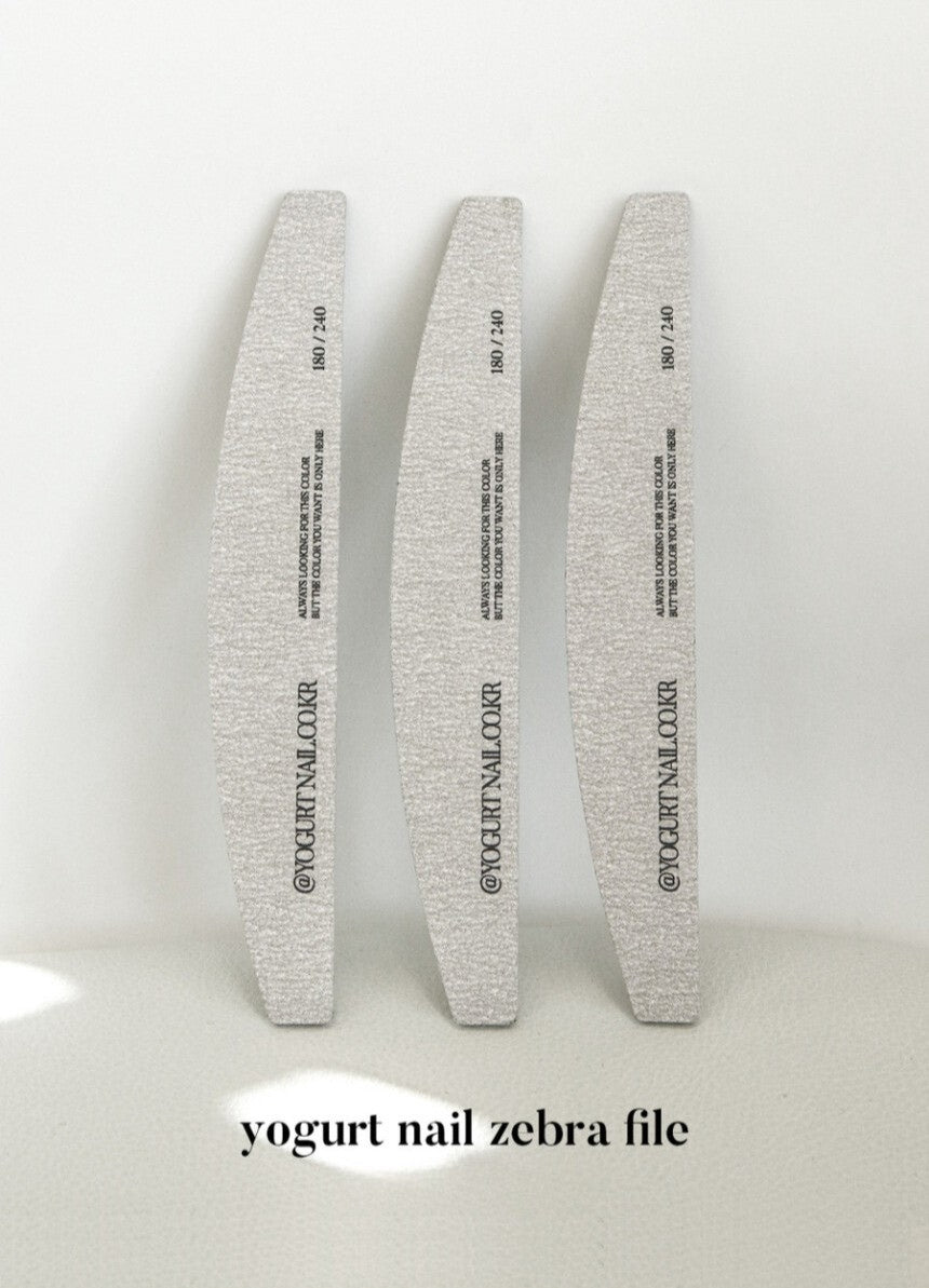 Yogurtnail Kr. - Zebra File (180/240)