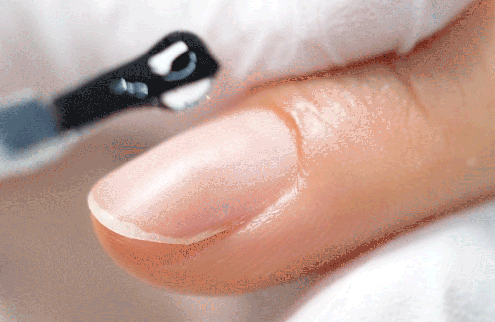 FROM THE NAIL - GLAM Base Gel Renewal*
