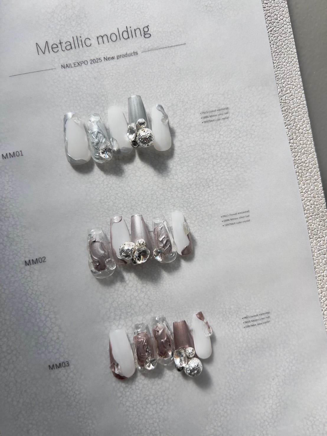 Atelier Novel - Metallic molding (3 Colours)