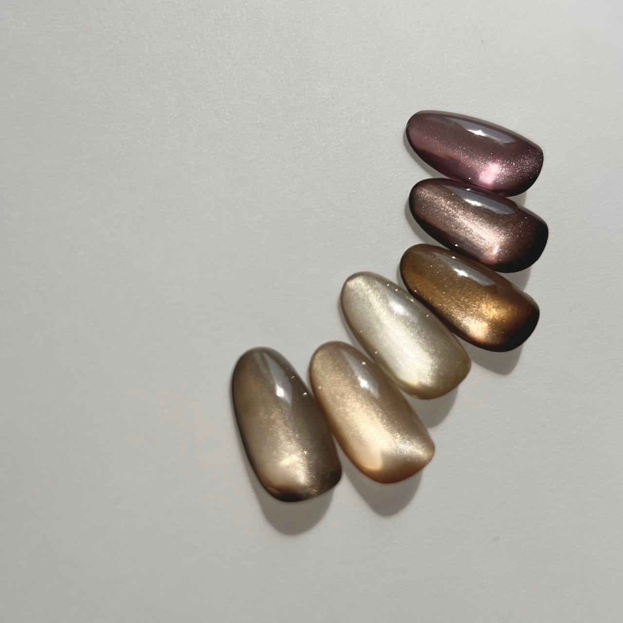 Atelier Novel - Velour Mag (6 colours)