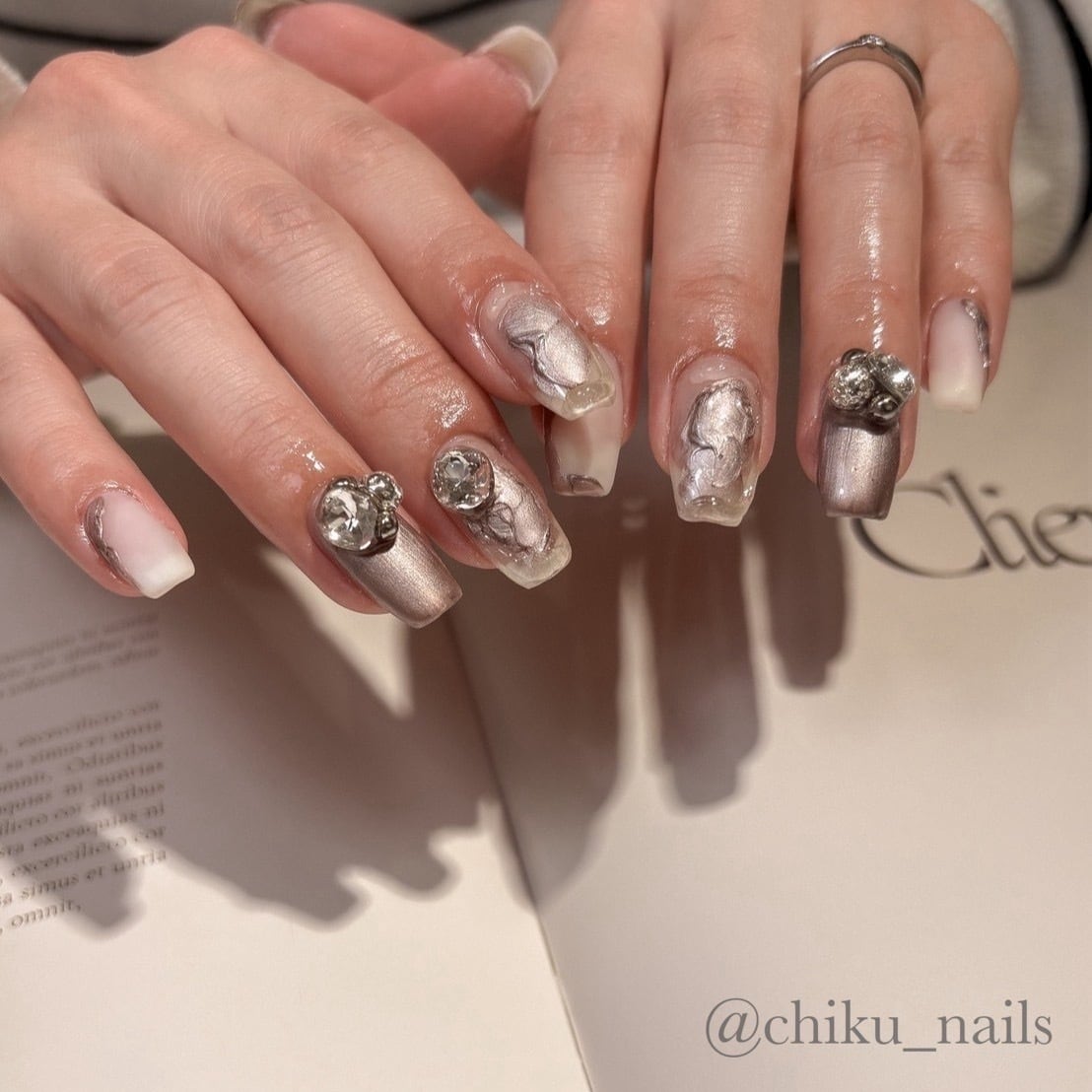 Atelier Novel - Metallic molding (3 Colours)