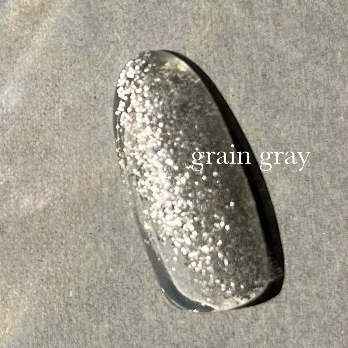 Atelier Novel - Matte Grain Glitter (Grain Gray) G833
