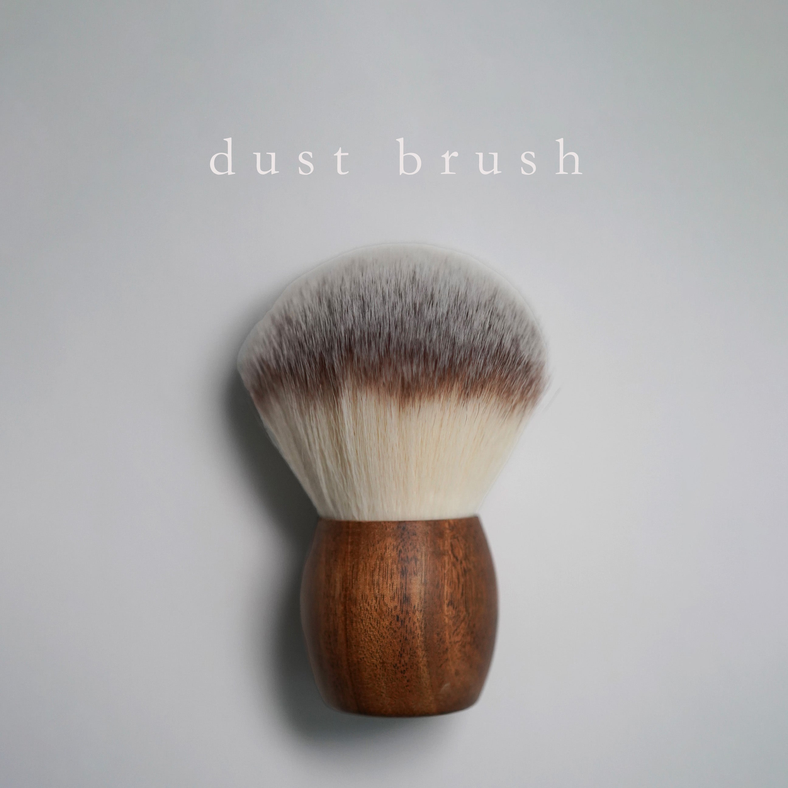 Enoi - Dust Brush