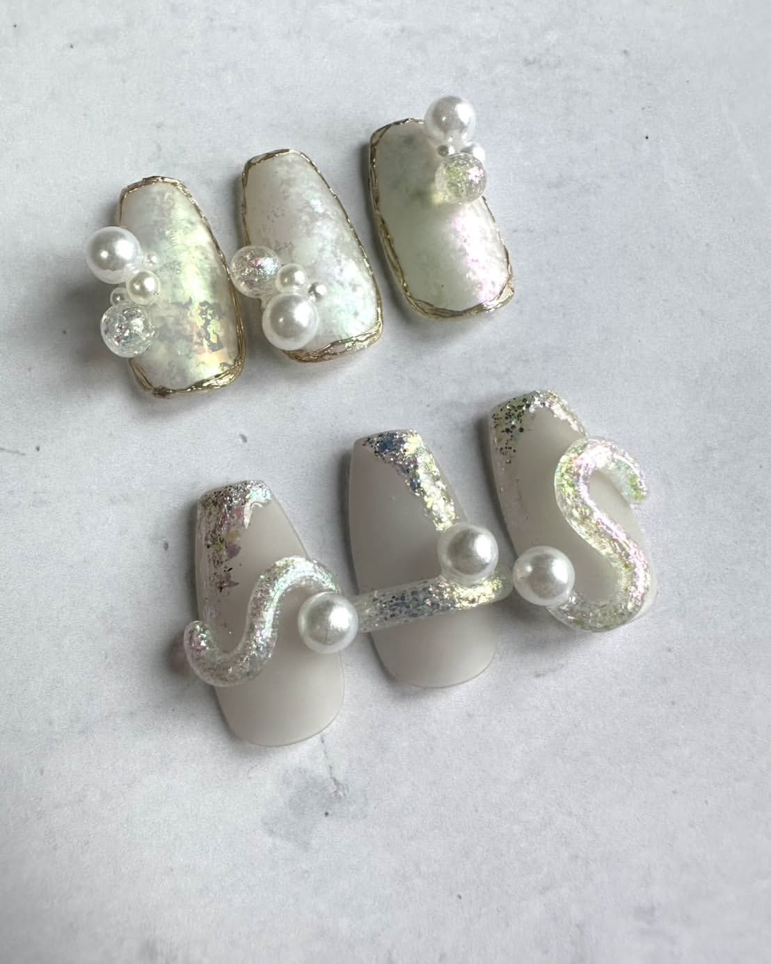 emena - Flakes (5 Colours)