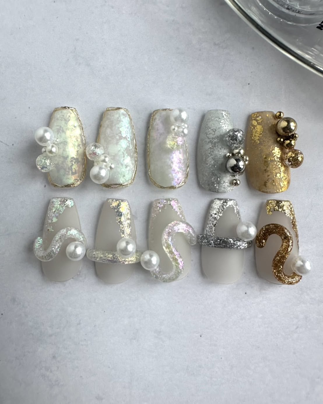 emena - Flakes (5 Colours)