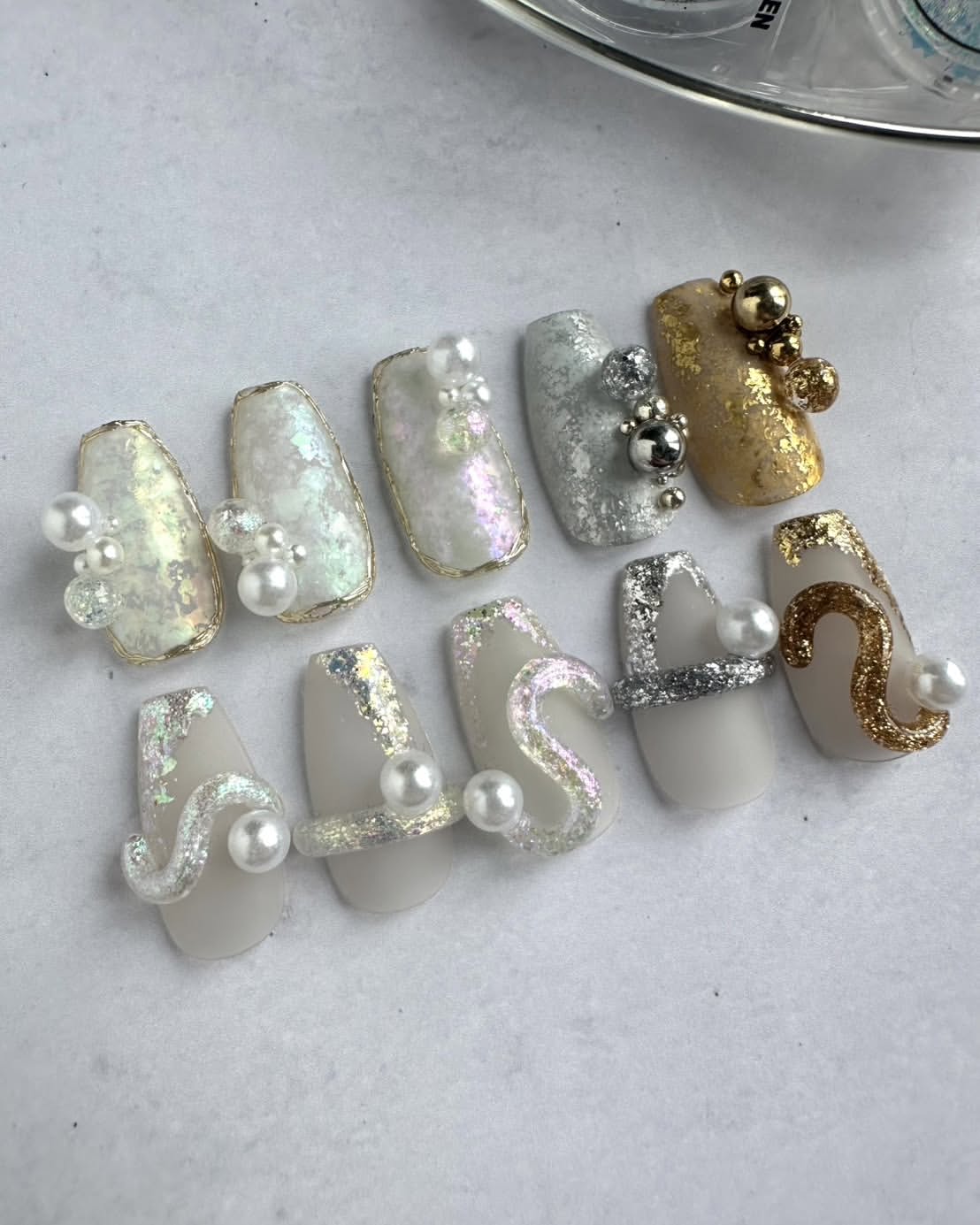 emena - Flakes (5 Colours)