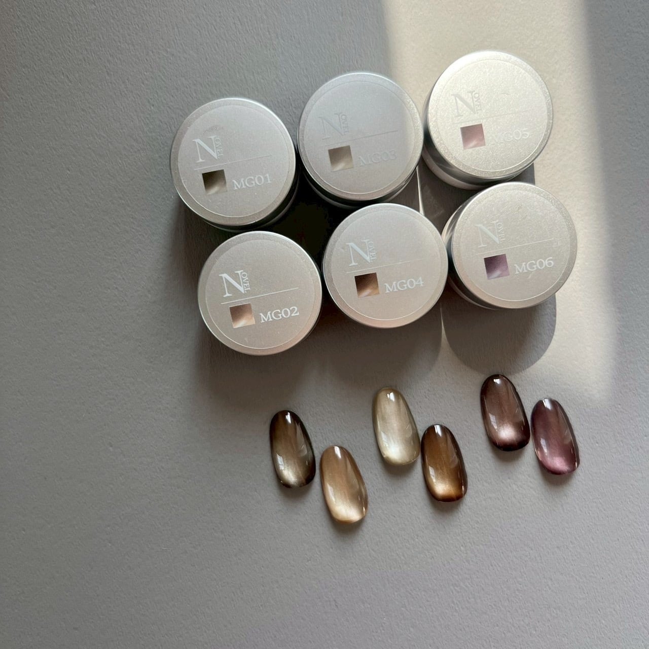 Atelier Novel - Velour Mag (6 colours)